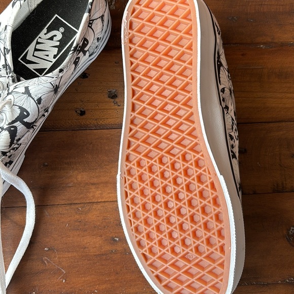 Vans - Picture 4 of 4